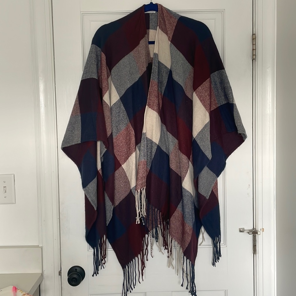 Daisy Del Sol flannel poncho - one size
